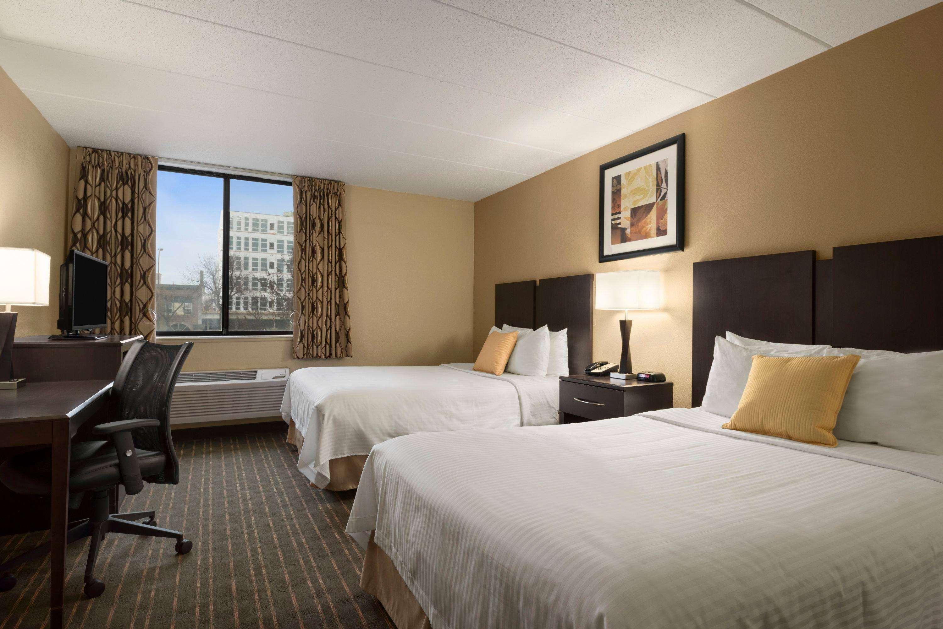 Days Hotel By Wyndham University Ave Se Minneapolis Exterior foto