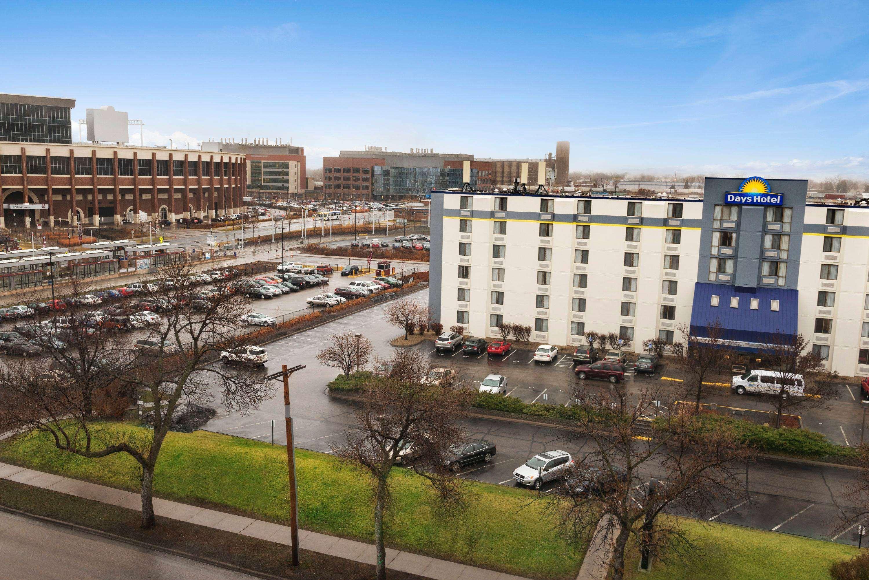 Days Hotel By Wyndham University Ave Se Minneapolis Exterior foto